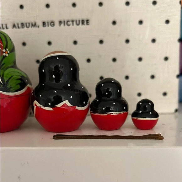 Russian Nesting Dolls - Black and Red - Picture 4 of 4